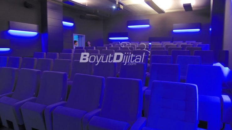 Okul 3D Sinema Salonu
