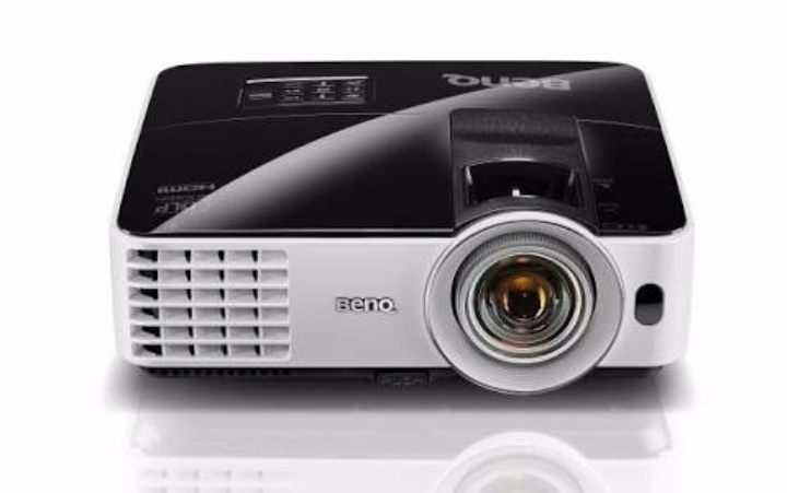 BenQ MX631ST Kısa Mesafe Projeksiyon Cihazı