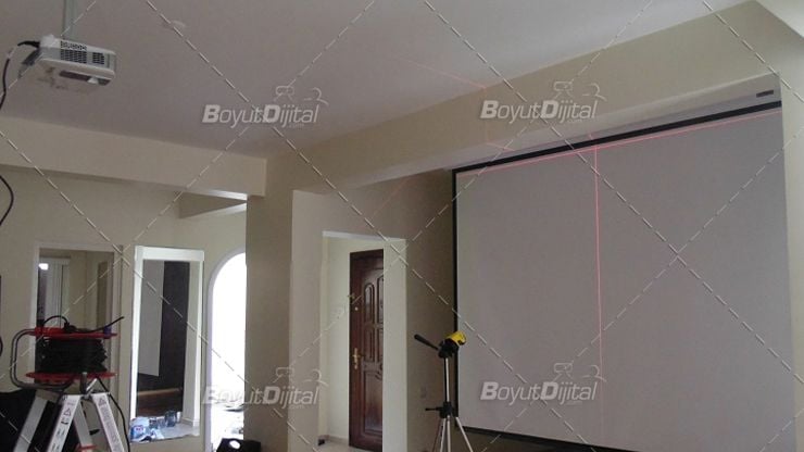 Projeksiyon Perdesi Kurulumlarımızdan Örnek Görseller
